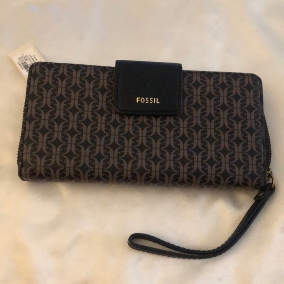 Fossil Madison Zip Clutch Black Brown Faux Leather Geometric Logo Pattern NWT - Picture 1 of 16
